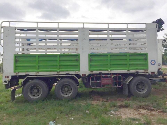 22 ล้อ 360 แรง แม่-ลูกไม่ดั้ม ปี 2556 ไมล์ 2 แสนกว่ากิโล รถสวย ยางสวยเดิมๆ