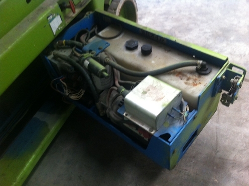 รถกระเช้าไฟฟ้าเก่านอก 7.9เมตร 3 คัน GS2632 ปี2002 ราคาพิเศษครับ เคลียร์ Stock ก่อนไปบ้านใหม่ ใครหาอยู่ติดต่อมาได้เลยครับ