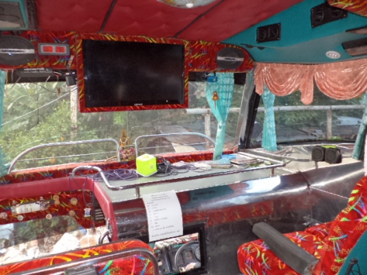 รถบัสแอร์45ที่นั่งให้เช่า0895169388ไลน์yutnatour