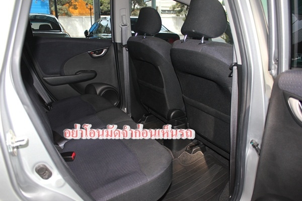 มือเดียว ไมล์น้อย 76,xxx ไม่แก๊ส Jazz 1.5 V(AS) ปี 2010