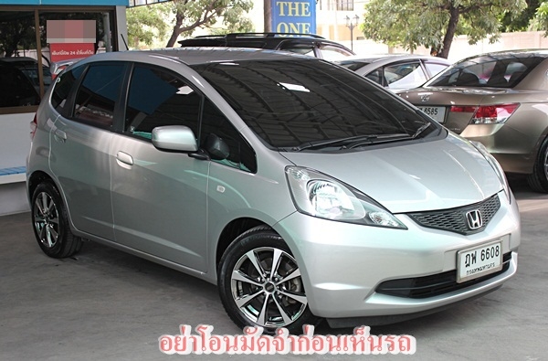 มือเดียว ไมล์น้อย 76,xxx ไม่แก๊ส Jazz 1.5 V(AS) ปี 2010