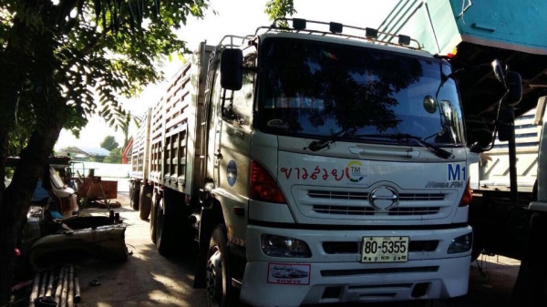 22 ล้อ แม่-ลูก 320 แรง แม่ดั้มเกษตร ลูกไม่ดั้ม รถปี 2547 สวย ยางสวย รถเดิมๆ