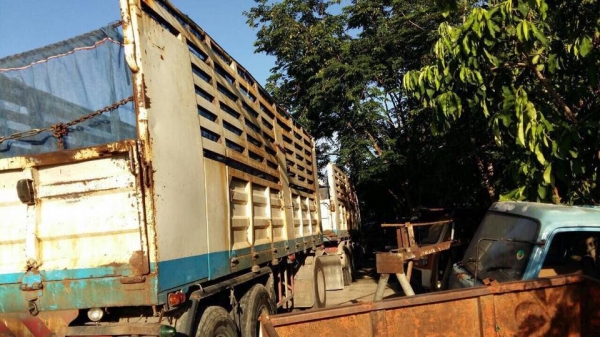 22 ล้อ แม่-ลูก 320 แรง แม่ดั้มเกษตร ลูกไม่ดั้ม รถปี 2547 สวย ยางสวย รถเดิมๆ