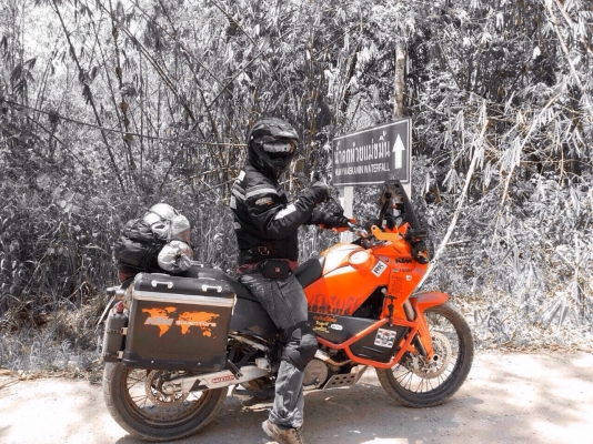 ขายดาวส์ ktm990adv สวยๆแต่งเพียบพร้อมใช้