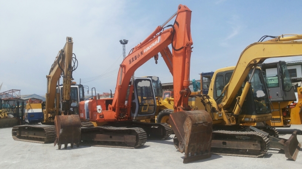 ขายด่วนรถเเม็คโครHITACHI EX120-2เก่าญี่ปุ่นแท้สถาพสวยเดิมๆยังไม่เคยใช้งานในเมืองไทยเลย ขายด่วนรถเเม็คโครHITACHI EX120-2เก่าญี่ปุ่นแท้สถาพสวยเดิมๆยังไม่เคยใช้งานในเมืองไทยเลย