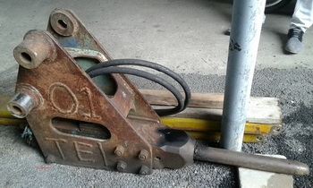 มาแล้วนะครับ - หัวเจาะ หัวกระปทเ เบรคเกอร์ สำหรับ รถขุด แบคโอ PC 30 มือสองเก่าญี่ปุ่นแท้ มาแล้วนะครับ - หัวเจาะ หัวกระปทเ เบรคเกอร์ สำหรับ รถขุด แบคโอ PC 30 มือสองเก่าญี่ปุ่นแท้