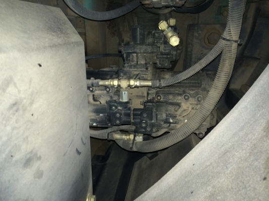 ถึงไทยแล้ว SK135SR-1ES-YY04-09481-YR2007-3017 ชม. จากญี่ปุ่น ขายถูกมากครับ