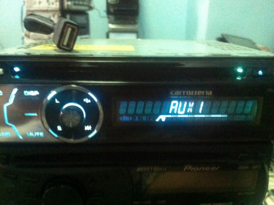 Pioneer DEH-P530 USB Ipod MP3 CD คุมกล่องCD 1ปรีเอ้า 1AUX ไฟ7สี มือ2 ญี่ปุ่น
