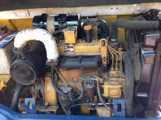 KOMATSU  30 - 5 ขนาด pc-30 รถเก่านอกมีเอกสารพร้อม เครื่อง 3 สูบ ( มีVDOให้ชม ) ติดต่อ 085-5632278 นายภานุกูล