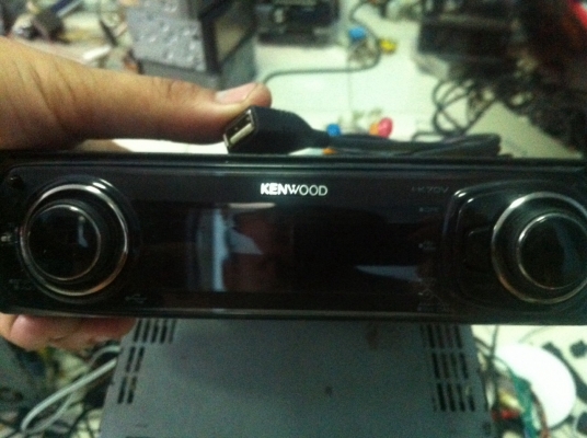 Kenwood I-K70V 24Bit USB IPOD MP3 CD กราฟฟิก ไฟ7สี ปรีเอ้า1ชุด AUX1ชุด สภาพสวย มือ2 ญี่ปุ่น