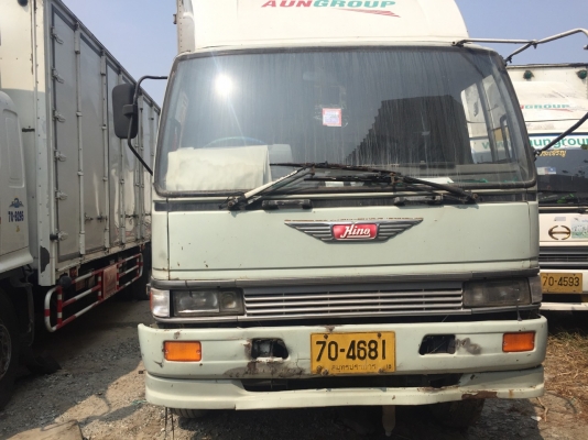 ขาวด่วนครับ HINO FF3H ตู้ 3 บาน พร้อมใช้งานครับ มี 2 คัน