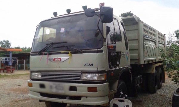 ขายรถบรรทุกสิบล้อดัมพ์ Hino 3M เครื่องเดิม 240 แรง 2 เพลา กระบะดัมพ์สามมิตร ทะเบียนพร้อม ยางเต็ม