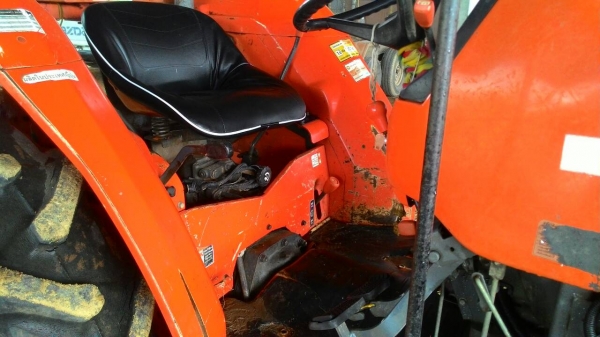 ขายรถไถ KUBOTA L4508 พร้อมผาน6 รถไร่ เครื่องดี ราคา 220,000 อ.แกลง จ.ระยอง มีรถขนส่งบริการทั่วไทย สอบถาม 0818618678 id line =carbonthai ขายรถไถ KUBOTA L4508 พร้อมผาน6 รถไร่ เครื่องดี ราคา 220,000 อ.แกลง จ.ระยอง มีรถขนส่งบริการทั่วไทย สอบถาม 0818618678 id line =carbonthai