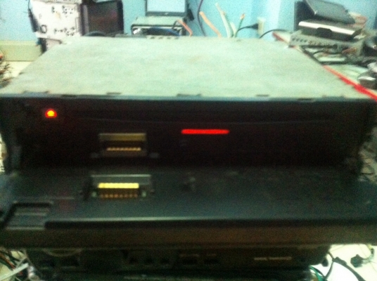 Alpine CDA-9857Ji 24Bit MP3 CD AUX คุมกล่องCD ปรีเอ้า3ชุด มือ2 ญี่ปุ่น Alpine CDA-9857Ji 24Bit MP3 CD AUX คุมกล่องCD ปรีเอ้า3ชุด มือ2 ญี่ปุ่น