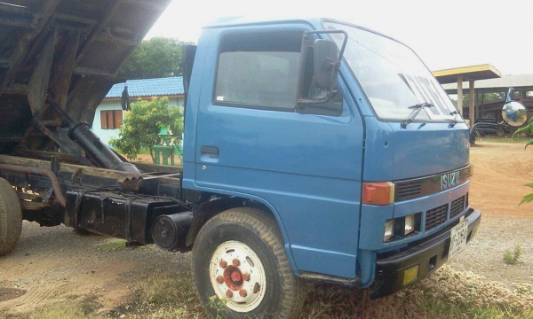 ขายรถหกล้อดั้ม ขายรถหกล้อดั้ม