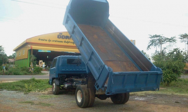 ขายรถหกล้อดั้ม ขายรถหกล้อดั้ม