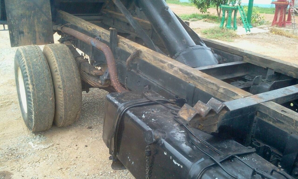 ขายรถหกล้อดั้ม ขายรถหกล้อดั้ม