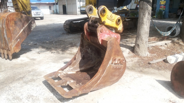 ขายด่วนบู้งกิ้รถแม็คโคร120พร้อมตัวงับใส่ได้กับรถแม็คโครทูกรุ่นทูกยี้ห่อของนอก ขายด่วนบู้งกิ้รถแม็คโคร120พร้อมตัวงับใส่ได้กับรถแม็คโครทูกรุ่นทูกยี้ห่อของนอก