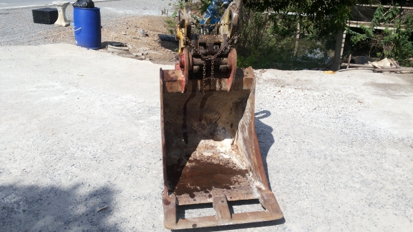 ขายด่วนบู้งกิ้รถแม็คโคร120พร้อมตัวงับใส่ได้กับรถแม็คโครทูกรุ่นทูกยี้ห่อของนอก ขายด่วนบู้งกิ้รถแม็คโคร120พร้อมตัวงับใส่ได้กับรถแม็คโครทูกรุ่นทูกยี้ห่อของนอก