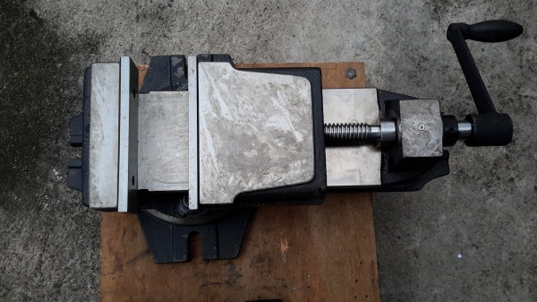 ขายปากกามิลลิ่ง 6 นิ้ว ปรับองศา ขายปากกามิลลิ่ง 6 นิ้ว ปรับองศา