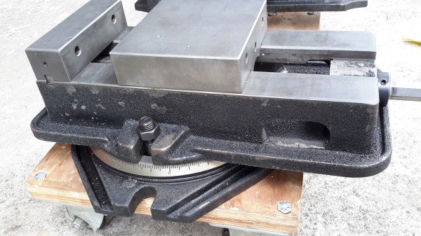 ขายปากกามิลลิ่ง  6 นิ้ว ปรับองศา สภาพใหม่