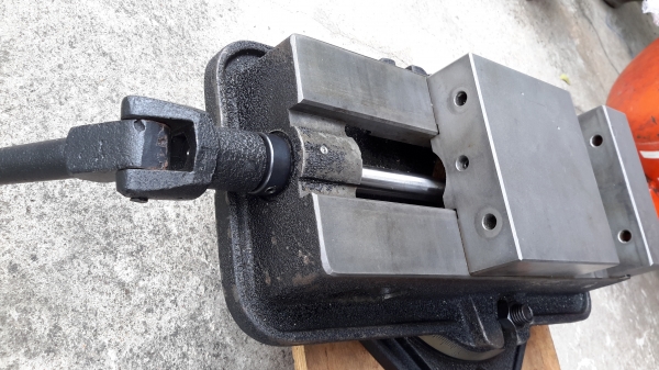 ขายปากกามิลลิ่ง  6 นิ้ว ปรับองศา สภาพใหม่