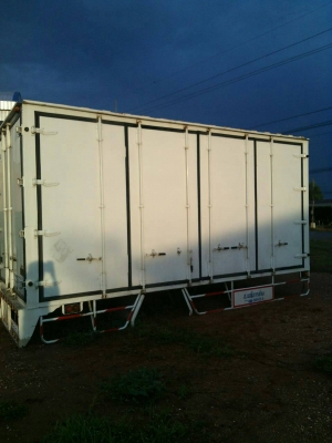 ขายตู้แห้ง 10  บาน