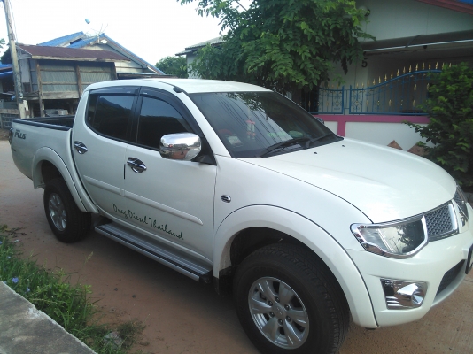 อาเสี่ยรถแม็คโฮรับไปใช้งานต่อแล้วครับ กระบะคุณภาพดีครับ รถปี2013ครับขายดาวน์ครับต่อรองได้อีกนิดครับ