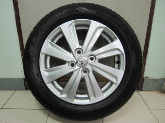 ขายล้อแม็กพร้อมยางป้ายแดง TOYOTA VIOS YARIS สภาพใหม่ๆ