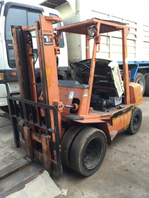 แสงฟ้าเต้นรถ///ขายรถฟอร์คลิฟต์ โตโยต้า 4FG25 เก่าญี่ปุ่น ราคาพิเศษ