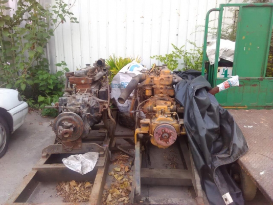 ขายเครื่อง10ล้อ 6 สูบและ 4 สูบมีเกียร์ราคาถูกมากดูด้านในเลย