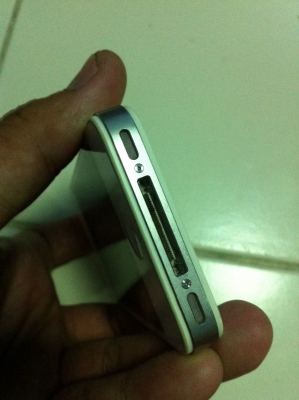 IPHONE 4S สีขาว 16GB เครื่องศูนย์ไทย ติด Icould สภาพสวย มือ2 ไม่ให้อุปกรณ์ ให้แต่ตัวเครื่อง IPHONE 4S สีขาว 16GB เครื่องศูนย์ไทย ติด Icould สภาพสวย มือ2 ไม่ให้อุปกรณ์ ให้แต่ตัวเครื่อง