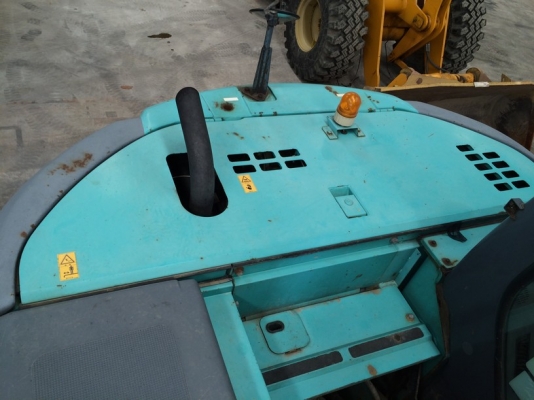 SK135SR-1ES-YY04-09399-YR2007 ใบแทร็ค 70 สวยและขายถูกครับ