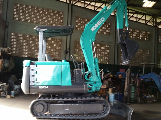 ขาย รถขุด KOBELCO รุ่น SK024 มือสองญี่ปุ่น แทรกยาง สภาพสวย  สลักแน่น ทั้งคัน สวย พร้อมใช้งาน  มือถือ/LINE ID : 0818753444