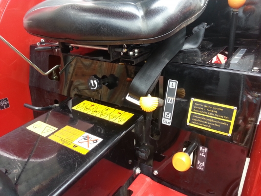 นางฟ้ามาแล้วจ้าๆๆๆ ยันร์ม่า EF494T 4 WD สภาพใกล้เคืองรถใหม่ป้ายแดง ทำงาน 120 ชั่วโมง