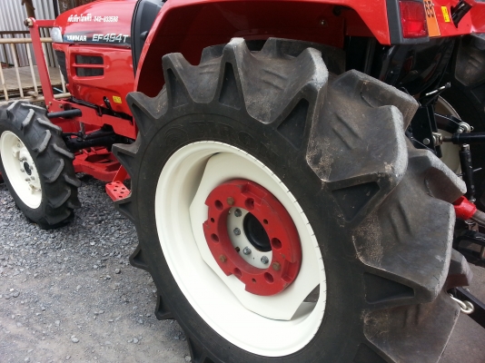 นางฟ้ามาแล้วจ้าๆๆๆ ยันร์ม่า EF494T 4 WD สภาพใกล้เคืองรถใหม่ป้ายแดง ทำงาน 120 ชั่วโมง