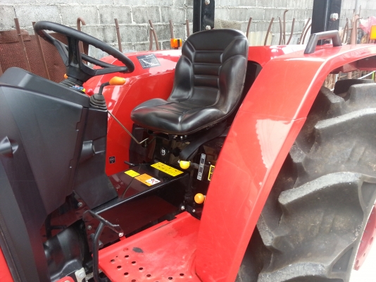 นางฟ้ามาแล้วจ้าๆๆๆ ยันร์ม่า EF494T 4 WD สภาพใกล้เคืองรถใหม่ป้ายแดง ทำงาน 120 ชั่วโมง