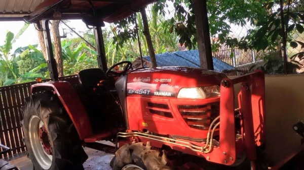 นางฟ้ามาแล้วจ้าๆๆๆ ยันร์ม่า EF494T 4 WD สภาพใกล้เคืองรถใหม่ป้ายแดง ทำงาน 120 ชั่วโมง