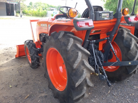 ปัญญาแทรคเตอร์..จัดมาให้ครับ ด่วน!!!คูโบต้า L3608  พร้อมใบมีดคานล่าง พร้อมส่งทั่วไทย จัดส่ง อ.เมือง จ.เพชรบูรณ์
