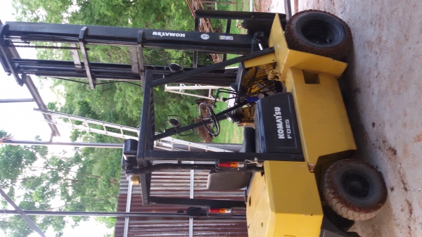 ขายรถโฟล์คลิฟท์โคมัสสุ 2.5ตัน