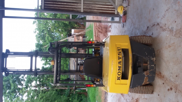 ขายรถโฟล์คลิฟท์โคมัสสุ 2.5ตัน