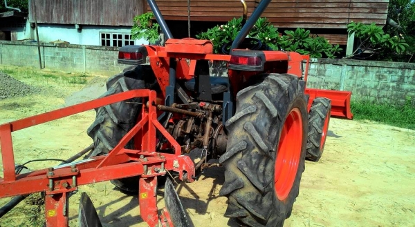 ราคานี้ขายพรุ้งนี้วันเดียวครับราคาสุดแล้วไม่่ลดแล้วครับ มาอีกแล้วครับ4508DIspecialสภาพสวยพร้อมใช้เครื่องและเกียรดีมากไม่มีหอนรถใช้แค่1800ชมได้ผานสี่ตราช้างราคานี้ถูกครับมากสุดคุ้มครับ0828472388ติดต่อสอบถามได้ทุกเวลาท่านที่ต้องการกู้ ธกส.สามารถมาเอาเล่มไปใ