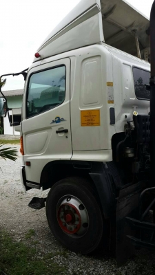 รถฮีโน่ 10 ล้อ หัวลาก 320 แรงม้า. ปี 48  ( ขายแม่ , ลูก. )     สนใจติดต่อ  081 - 6079515