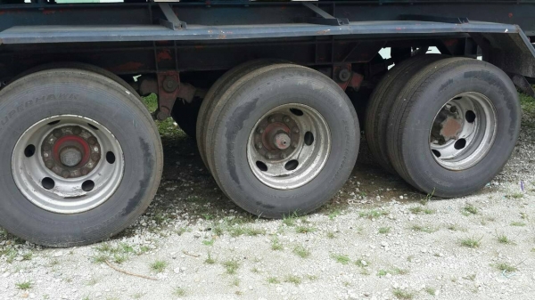 รถฮีโน่ 10 ล้อ หัวลาก 320 แรงม้า. ปี 48  ( ขายแม่ , ลูก. )     สนใจติดต่อ  081 - 6079515