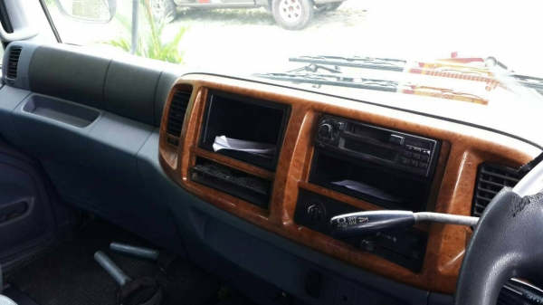 รถฮีโน่ 10 ล้อ หัวลาก 320 แรงม้า. ปี 48  ( ขายแม่ , ลูก. )     สนใจติดต่อ  081 - 6079515