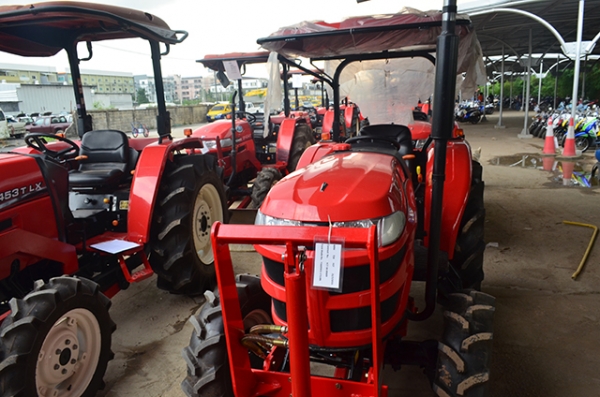 รถแทรกเตอร์ 39 แรง