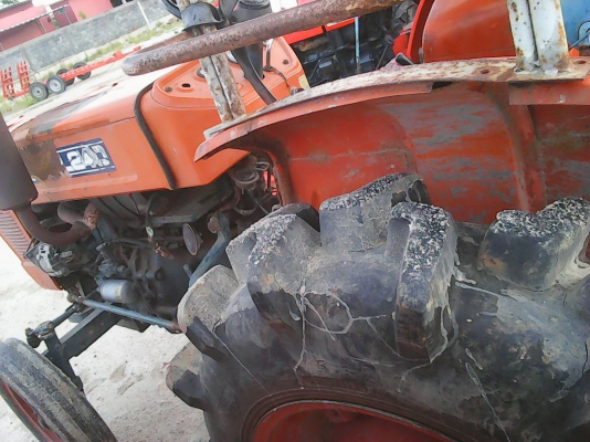 ขายรถไถKUBOTA L240  พร้อมใช้ สวยๆ สีเดิมๆ แรงๆ