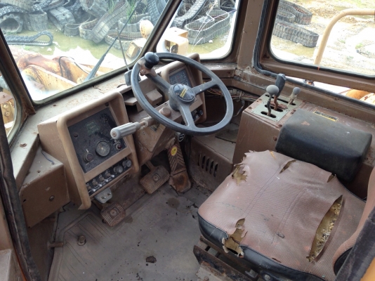 ขายด่วน !!! รถตัก CAT 988B รถนอก สภาพสวย มีเอกสารครบ พร้อมใช้งาน (เจ้าของขายเอง) ขายด่วน !!! รถตัก CAT 988B รถนอก สภาพสวย มีเอกสารครบ พร้อมใช้งาน (เจ้าของขายเอง)