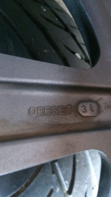 ล้อซิ่ง 5ก้าน มี2วง 5รู120 ไม่ซ่อมไม่ดุ้ง พร้อมยางAchilles 235/45/17ปี11