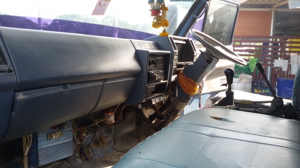 ขายหกล้อดั้มพ์ อีซูสุNPR59LU5-FM-115 ปี38 Fหน้า-หลัง แอร์เย็น เพาเวอร์ เกียร์ร็อก ดั้มสามมิตร ขายหกล้อดั้มพ์ อีซูสุNPR59LU5-FM-115 ปี38 Fหน้า-หลัง แอร์เย็น เพาเวอร์ เกียร์ร็อก ดั้มสามมิตร